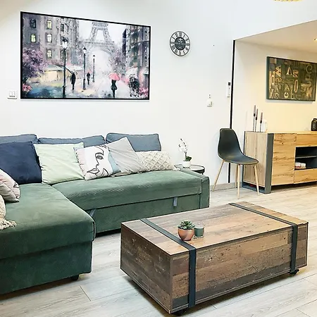 Apartment Le Sweet Home, Clim, Parking Prive, Wifi Reims